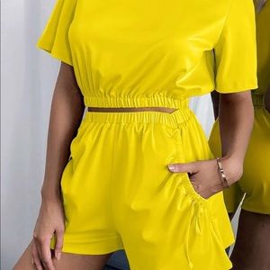 Women’s matching crop top Short set